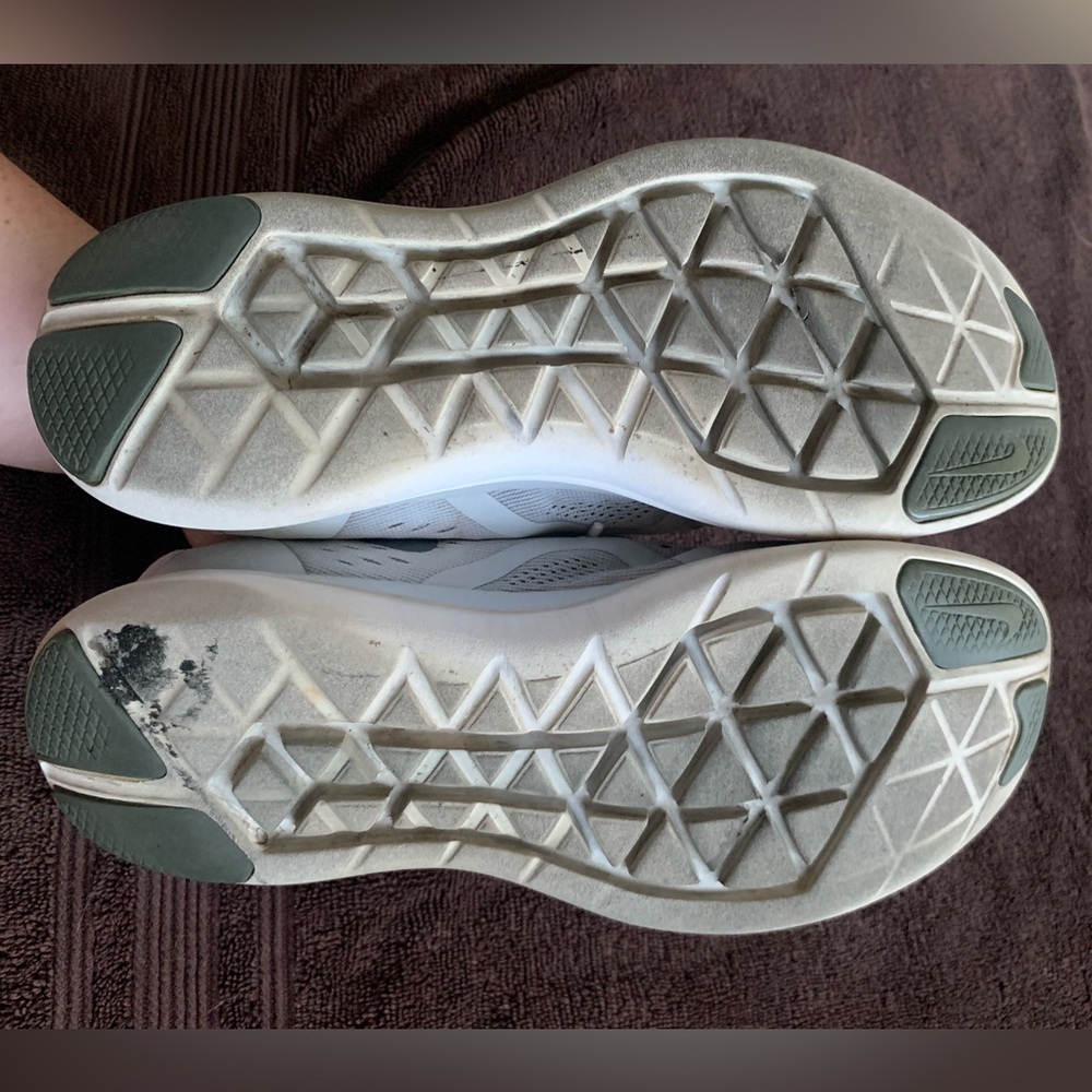 Nike Flex 2017 Run Athletic Shoes White Gray Low Top Running - Women’s Size 6.5 - Picture 9 of 12